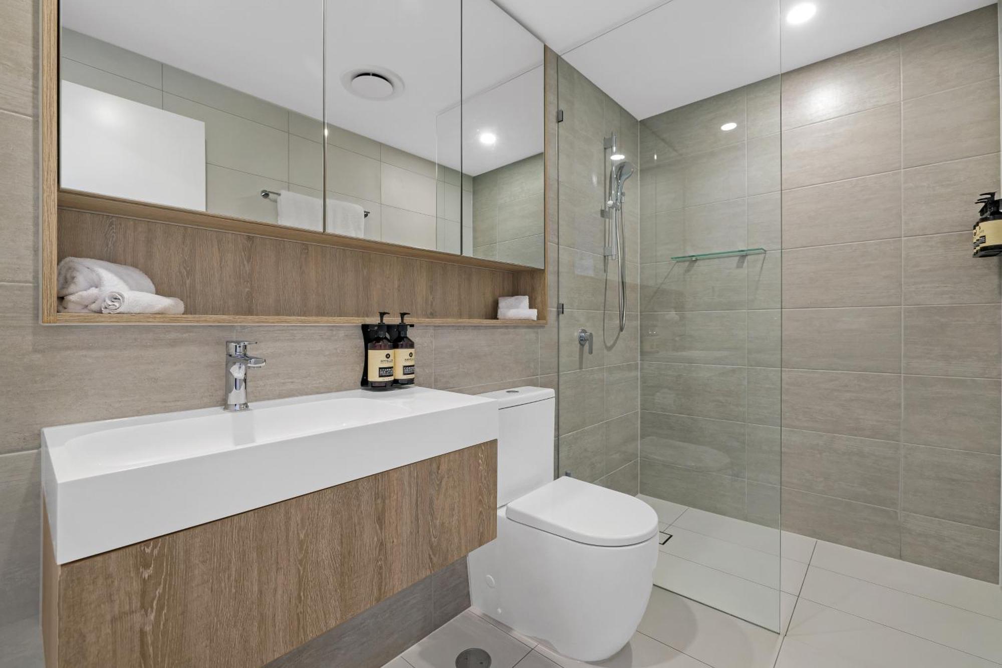 Serain Residences Next To Casino Apartment Gold Coast
